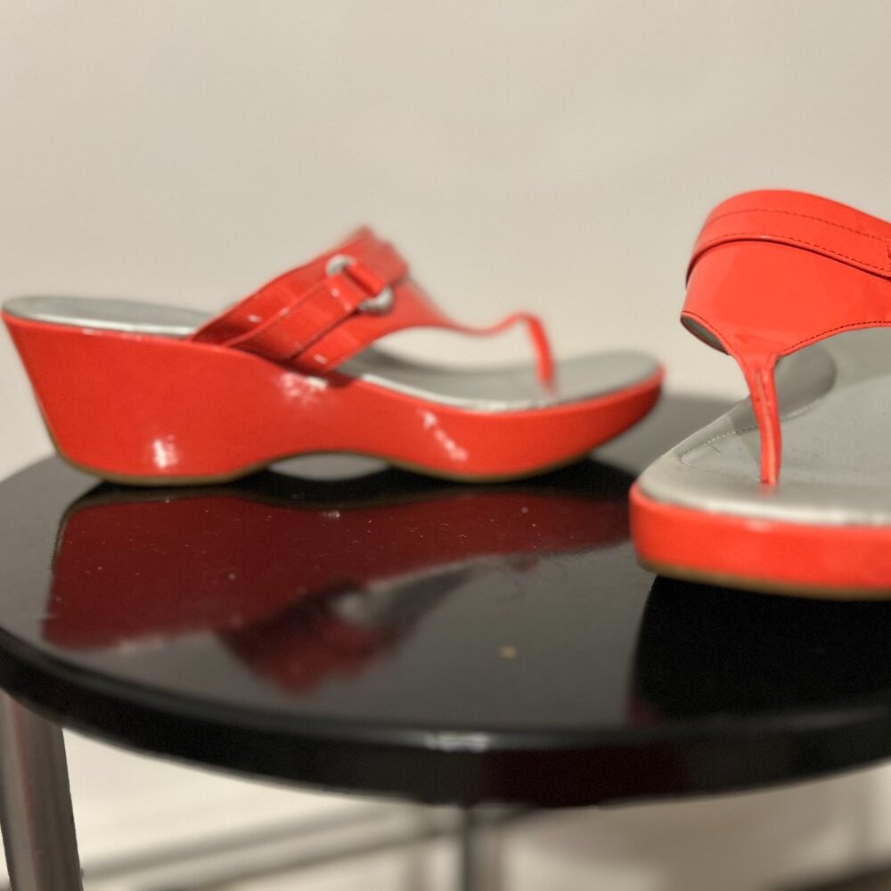 Size 9B Orange Lands' End  2.5" Wedges
